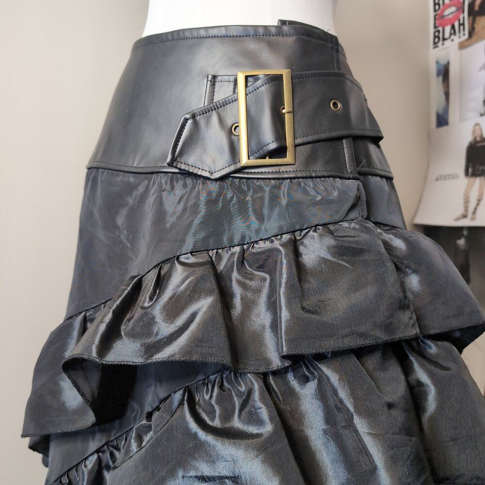 Ruffled High-Low Skirt Dramatic Goth - Picture 2 of 6